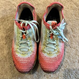 BROOKS  Coral and Light Blue Athletic Sneakers